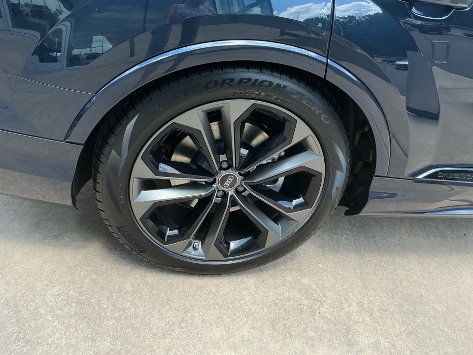 WA1WVBF79TD013932 2026 Audi Q7 Prestige