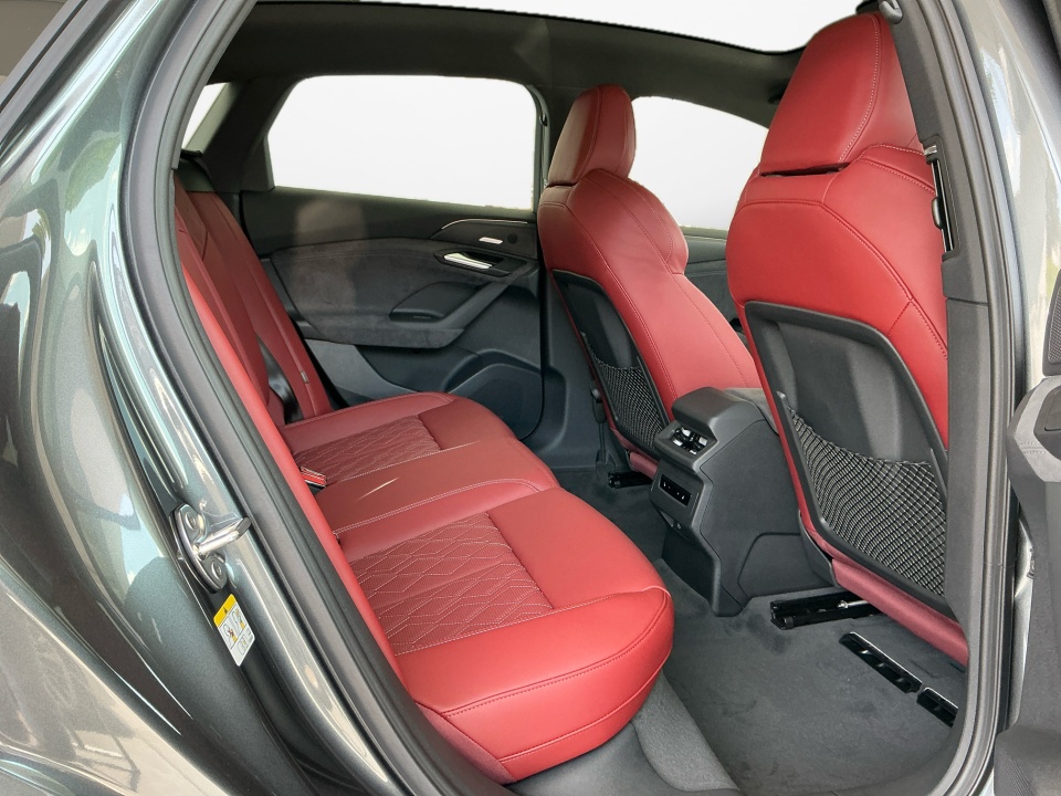 WAU3EAGH6SA022417 2025 Audi S6 e-tron Prestige