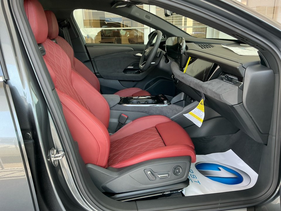 WAU3EAGH6SA022417 2025 Audi S6 e-tron Prestige