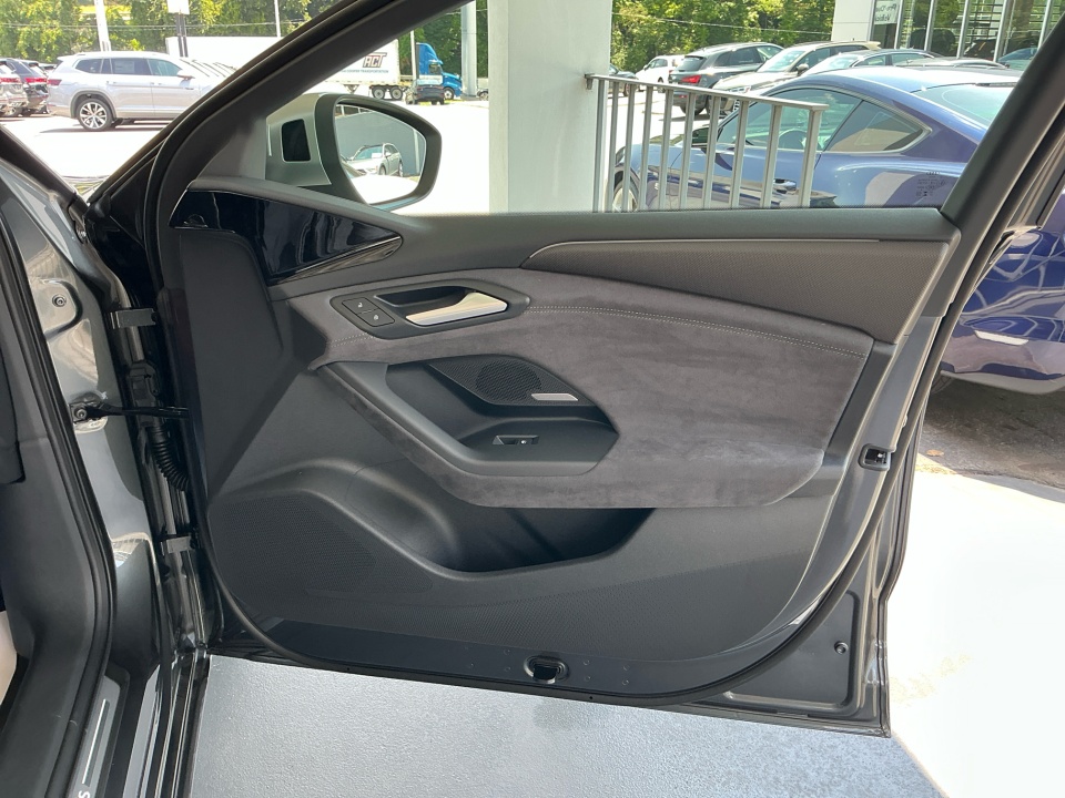 WAU3EAGH6SA022417 2025 Audi S6 e-tron Prestige