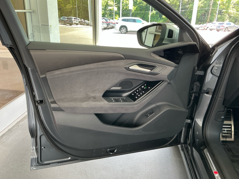 WAU3EAGH6SA022417 2025 Audi S6 e-tron Prestige