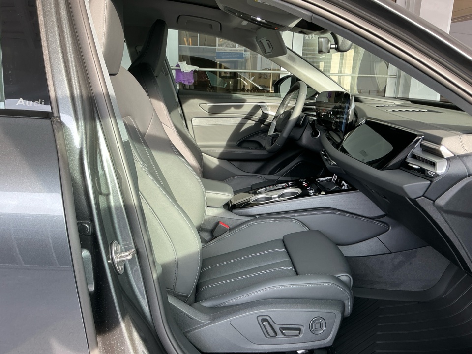 WAU55CFN3TN030304 2026 Audi A6 Premium Plus quattro S tronic