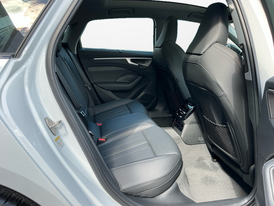 WAU55CFN5TN030269 2026 Audi A6 Premium Plus quattro S tronic