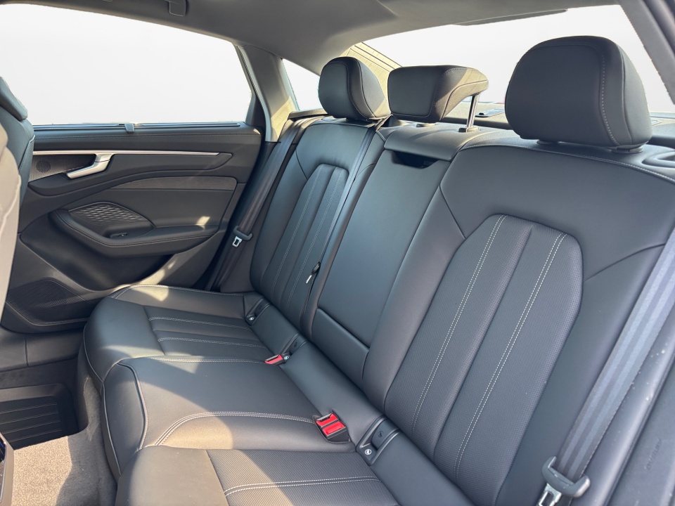 WAU55CFN6TN030197 2026 Audi A6 Premium Plus quattro S tronic