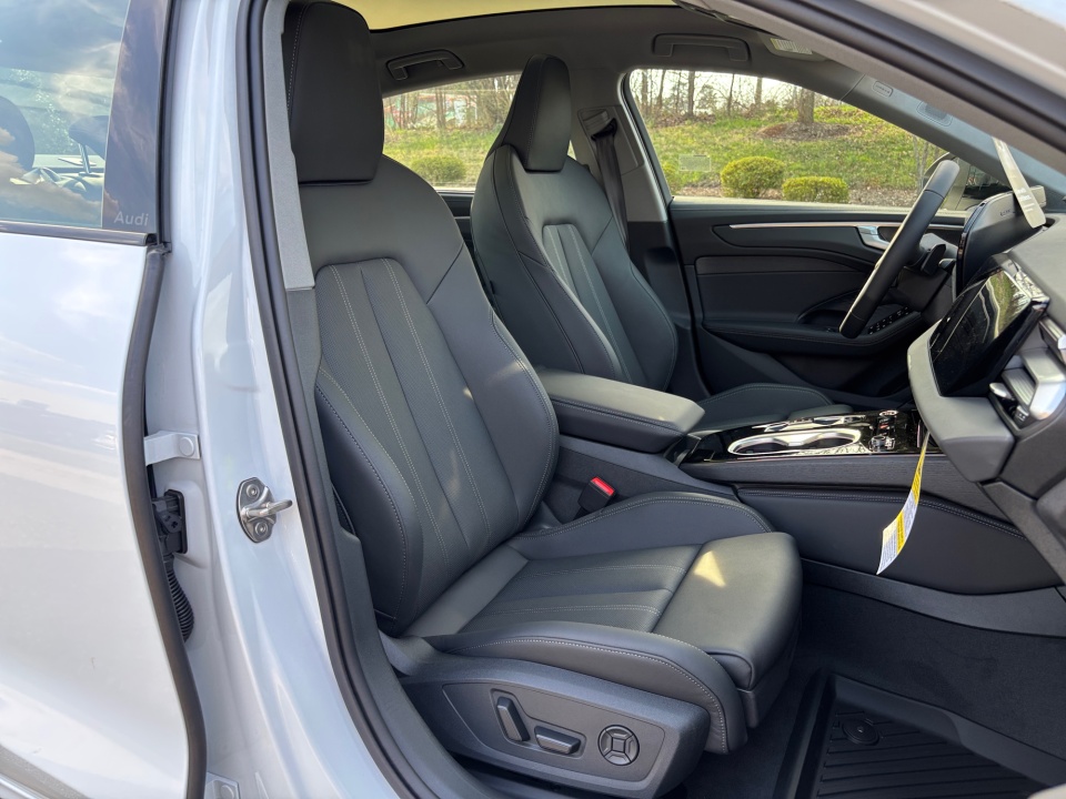 WAU55CFN6TN030197 2026 Audi A6 Premium Plus quattro S tronic