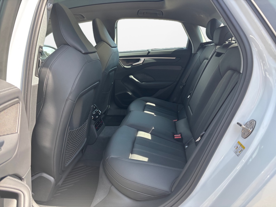 WAU55CFN9TN030338 2026 Audi A6 Premium Plus quattro S tronic