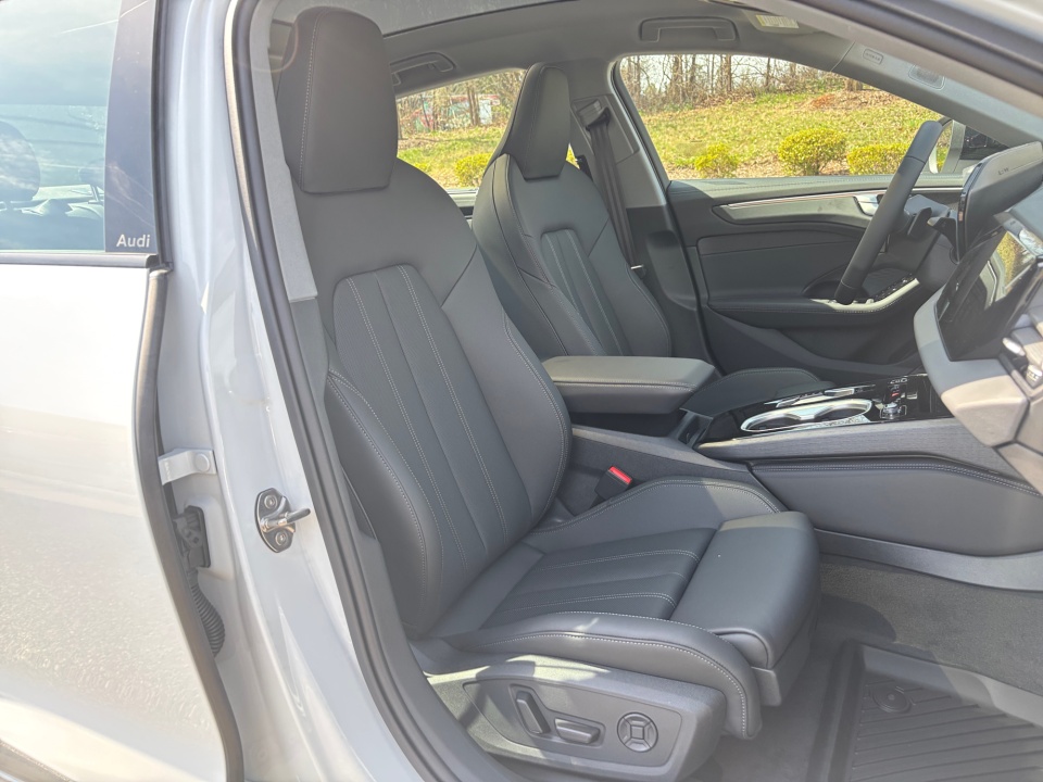 WAU55CFN9TN030338 2026 Audi A6 Premium Plus quattro S tronic