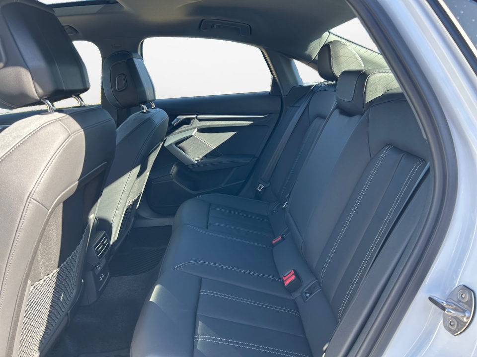 WAUGUDGY5TA059594 2026 Audi A3 Premium 40 TFSI quattro S tronic