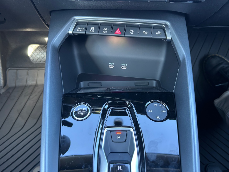 WAUGUDGY5TA059594 2026 Audi A3 Premium 40 TFSI quattro S tronic