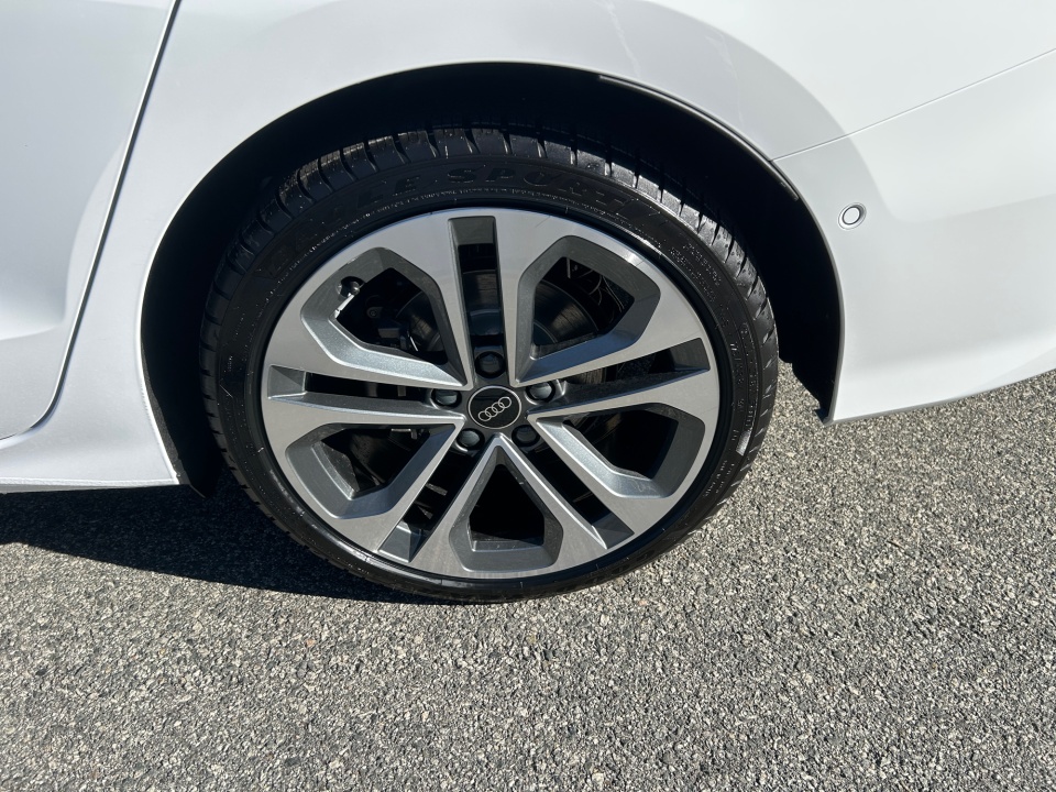 WAUGUDGY5TA059594 2026 Audi A3 Premium 40 TFSI quattro S tronic