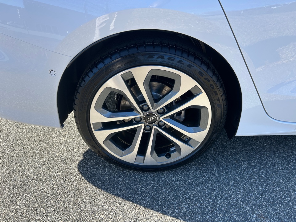 WAUGUDGY5TA059594 2026 Audi A3 Premium 40 TFSI quattro S tronic