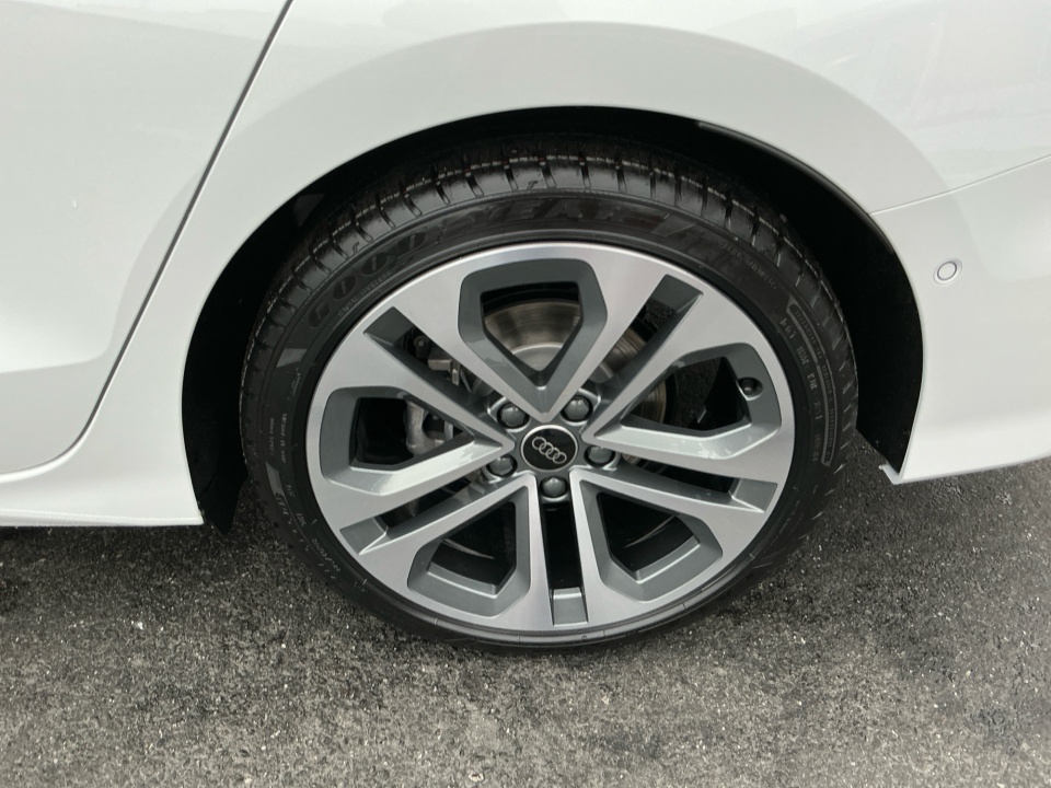 WAUGUDGY6TA045963 2026 Audi A3 Premium 40 TFSI quattro S tronic