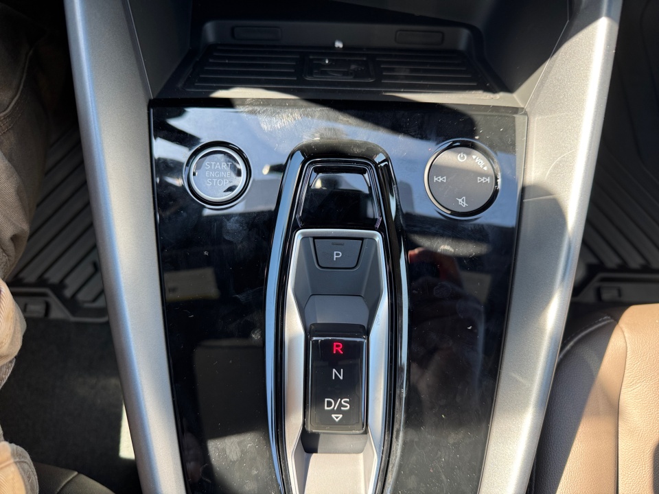 WAUHUDGY2SA073164 2025 Audi A3 Premium Plus 40 TFSI quattro S tronic