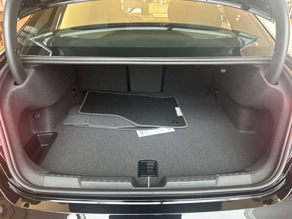 WAUHUDGY9TA046433 2026 Audi A3 Premium Plus 40 TFSI quattro S tronic