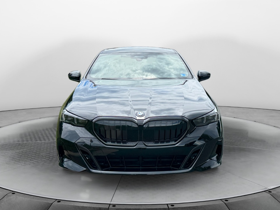 WBA13FK08VCY22589 2027 BMW 5 Series 550e xDrive