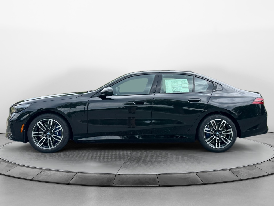 WBA13FK08VCY22589 2027 BMW 5 Series 550e xDrive