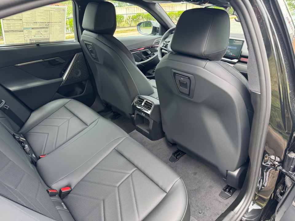 WBA13FK08VCY22589 2027 BMW 5 Series 550e xDrive