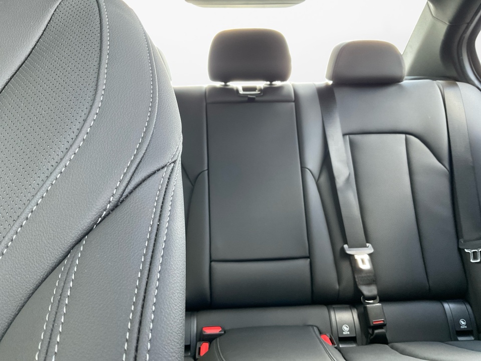 WBA23LA02TFW37275 2026 BMW 330i xDrive