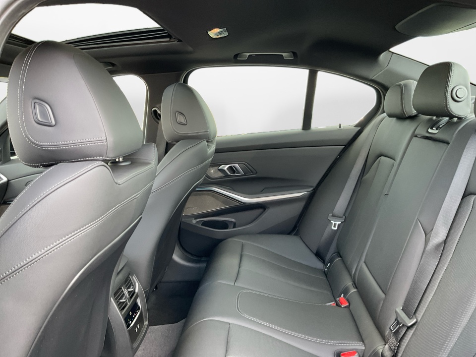 WBA23LA02TFW37275 2026 BMW 330i xDrive