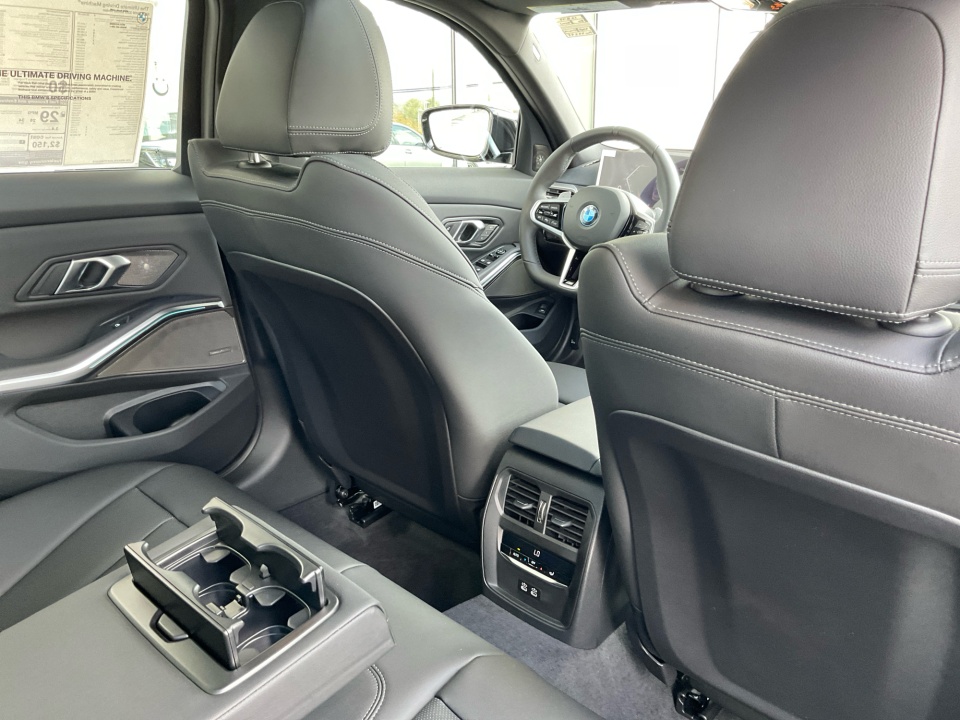 WBA23LA02TFW37275 2026 BMW 330i xDrive