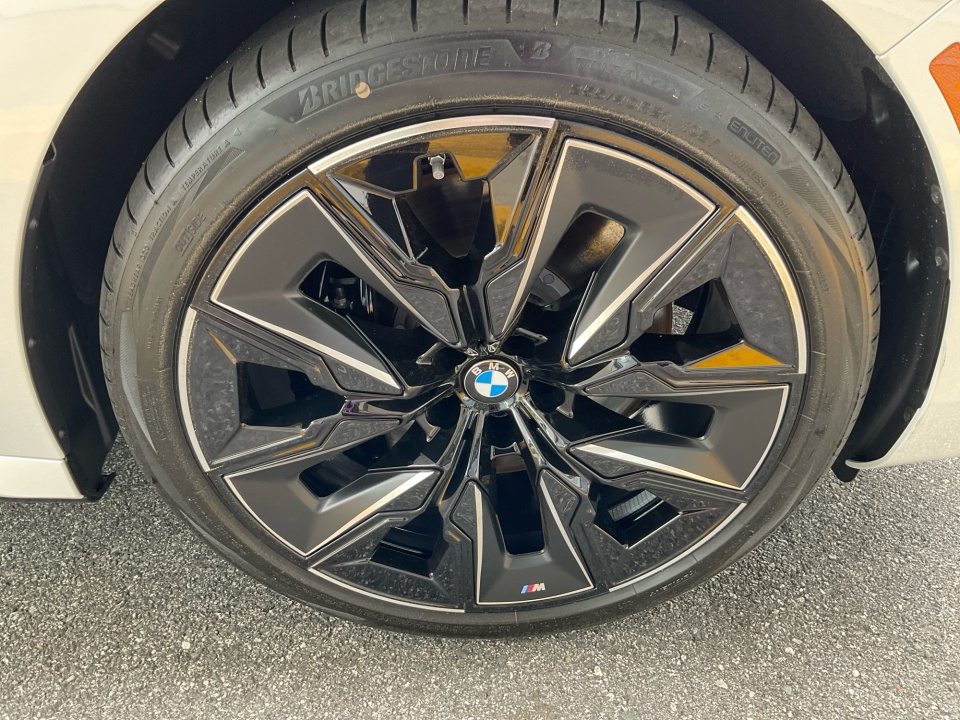 WBA33EJ02TCX72130 2026 BMW 760i xDrive