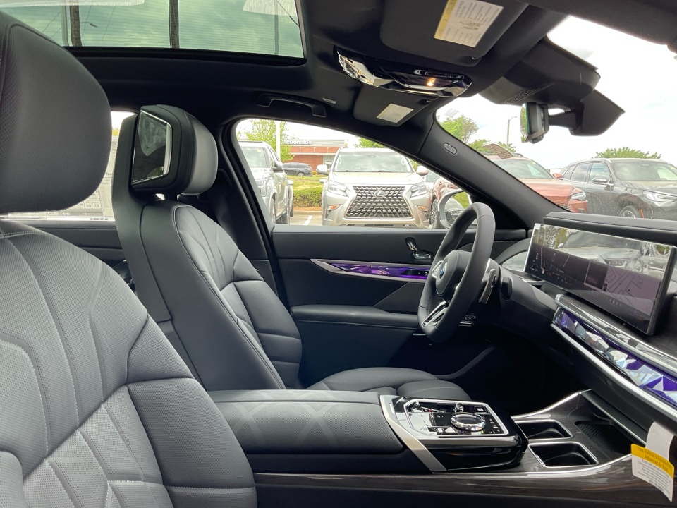 WBA33EJ02TCX72130 2026 BMW 760i xDrive