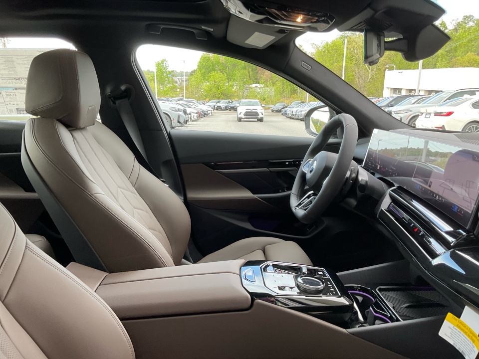 WBA43FJ01TCX71111 2026 BMW 530i