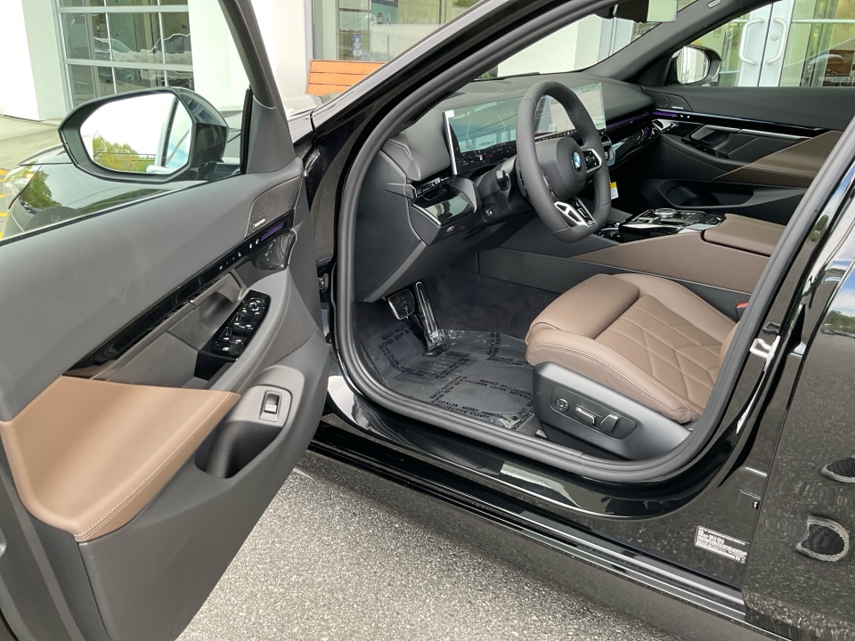 WBA43FJ01TCX71111 2026 BMW 530i