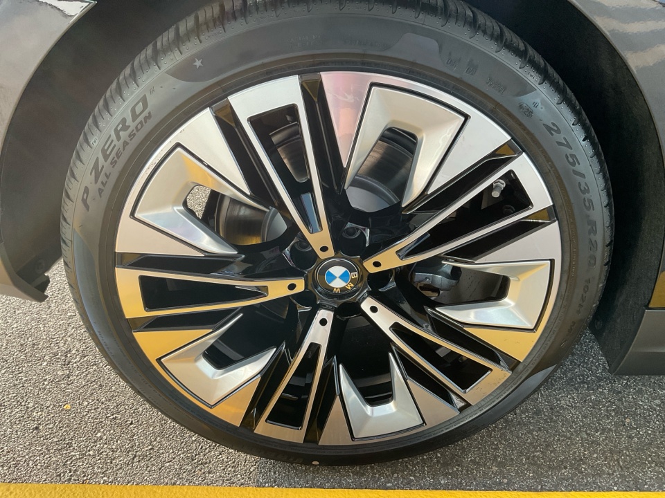 WBA53FJ03TCX06720 2026 BMW 5 Series 530i xDrive