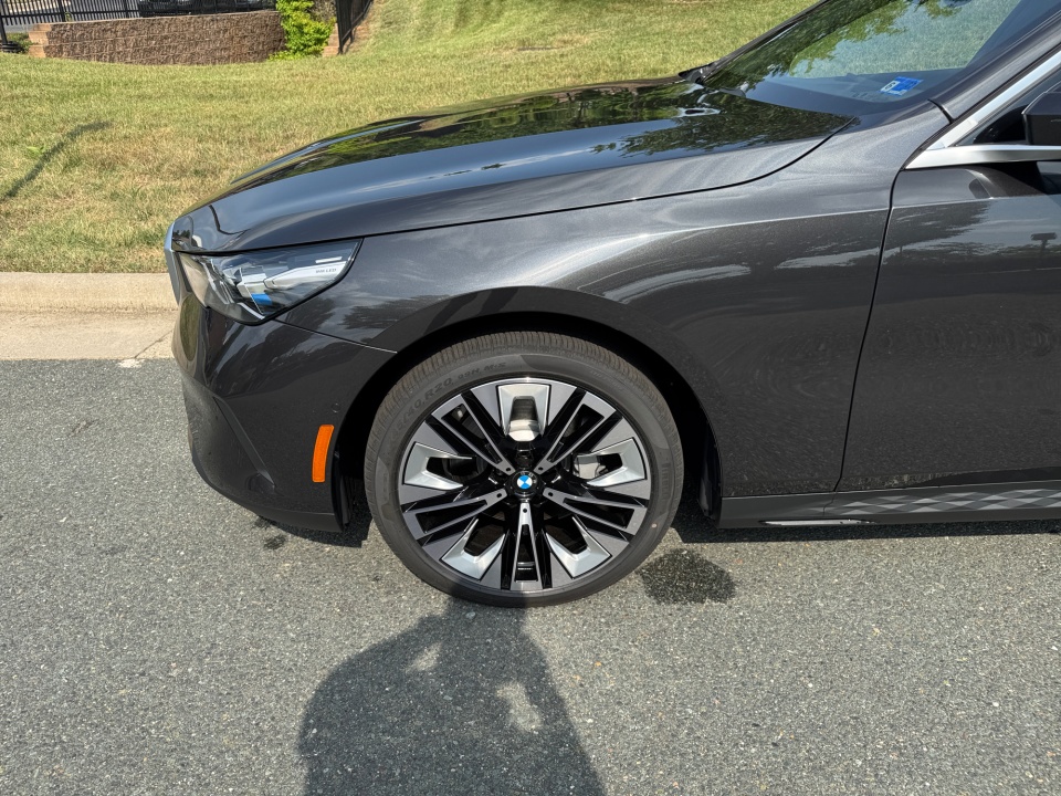 WBA53FJ06VCY31925 2027 BMW 5 Series 530i xDrive