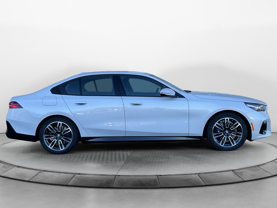 WBA53FJ0XTCX06326 2026 BMW 5 Series 530i xDrive