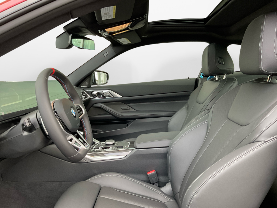 WBA73DA0XTCW78749 2026 BMW M440i