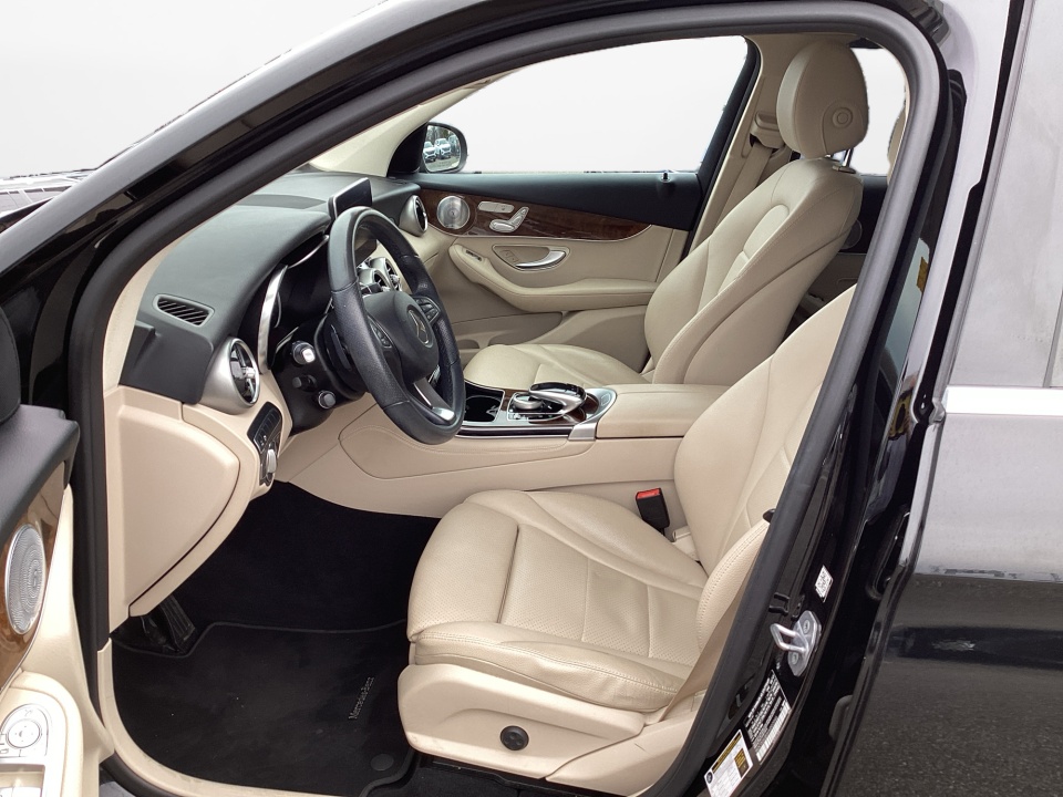 WDC0G4JB5HV002046 2017 Mercedes-Benz GLC 300 4MATIC