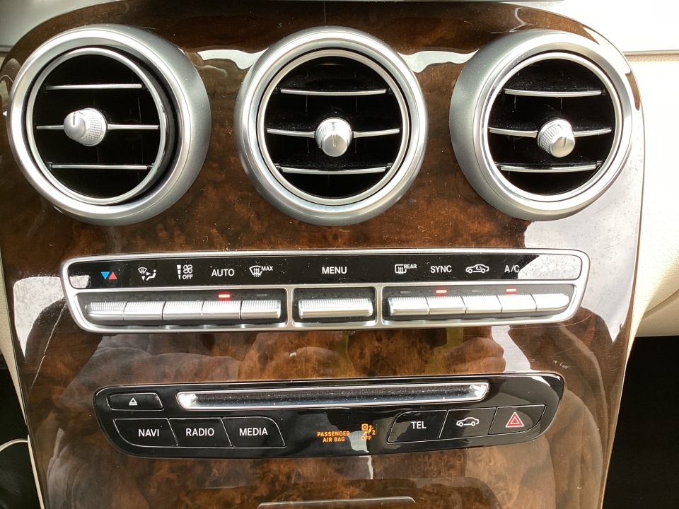 WDC0G4JB5HV002046 2017 Mercedes-Benz GLC 300 4MATIC