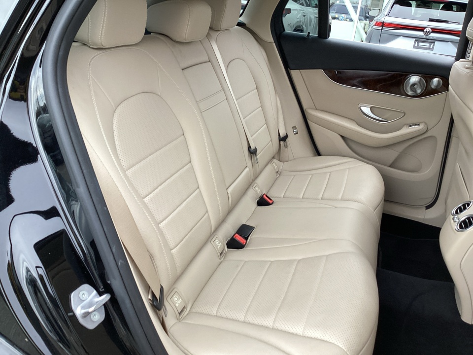 WDC0G4JB5HV002046 2017 Mercedes-Benz GLC 300 4MATIC