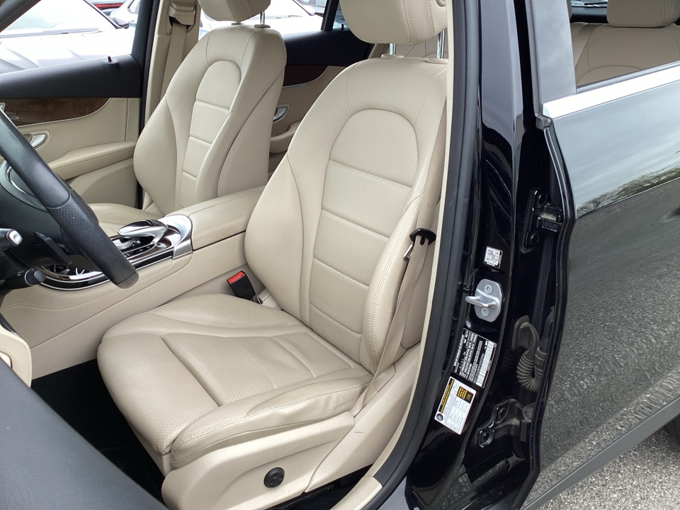 WDC0G4JB5HV002046 2017 Mercedes-Benz GLC 300 4MATIC