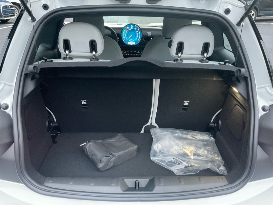 WMW13GD02T2Y07141 2026 MINI Hardtop 2 Door Cooper Oxford Edition