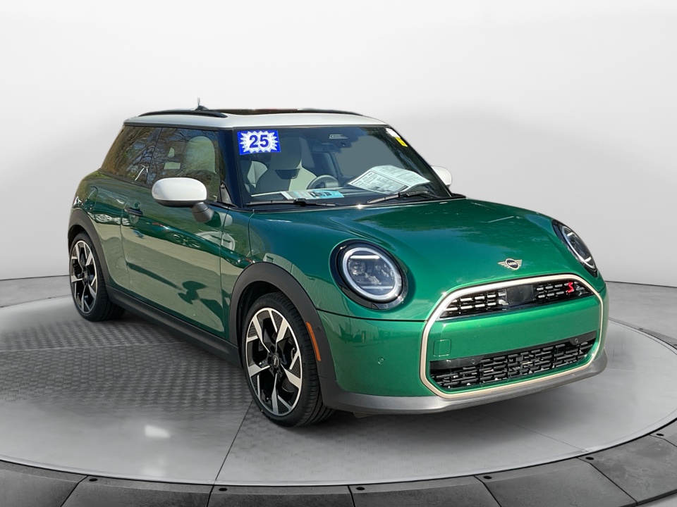 Green 2025 MINI Cooper S 2-Door Hatchback FWD Hatchback Front-Wheel Drive Automatic