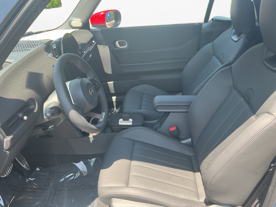 WMW33GX09T2Y65302 2026 MINI Convertible JCW