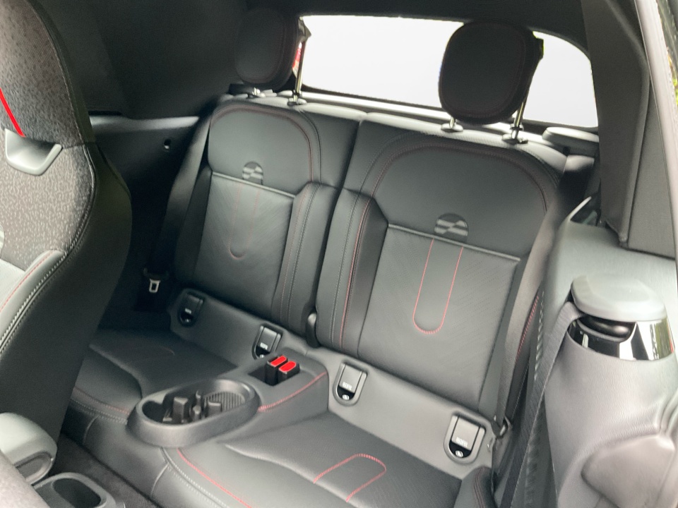 WMW33GX0XT2X77276 2026 MINI Convertible JCW