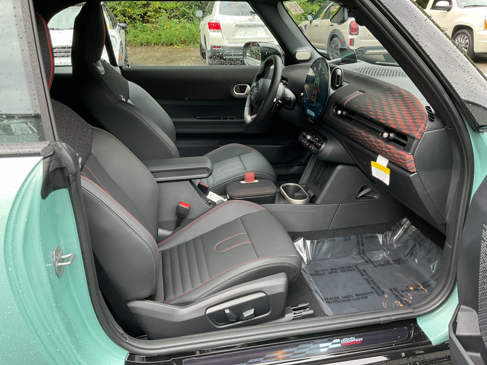 WMW33GX0XT2X77276 2026 MINI Convertible JCW