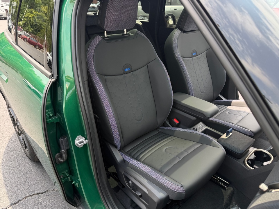 WMZ23GA08V7W03199 2027 MINI Countryman S