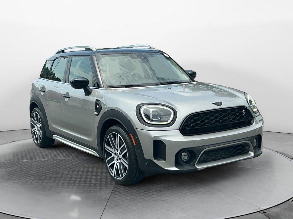 Gray 2024 MINI Countryman SUV / Crossover Front-Wheel Drive Automatic
