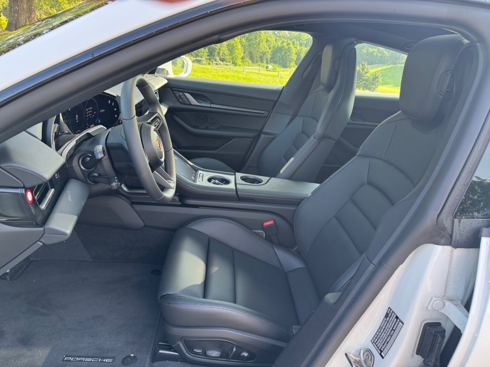 WP0AA2Y18SSA11266 2025 Porsche Taycan