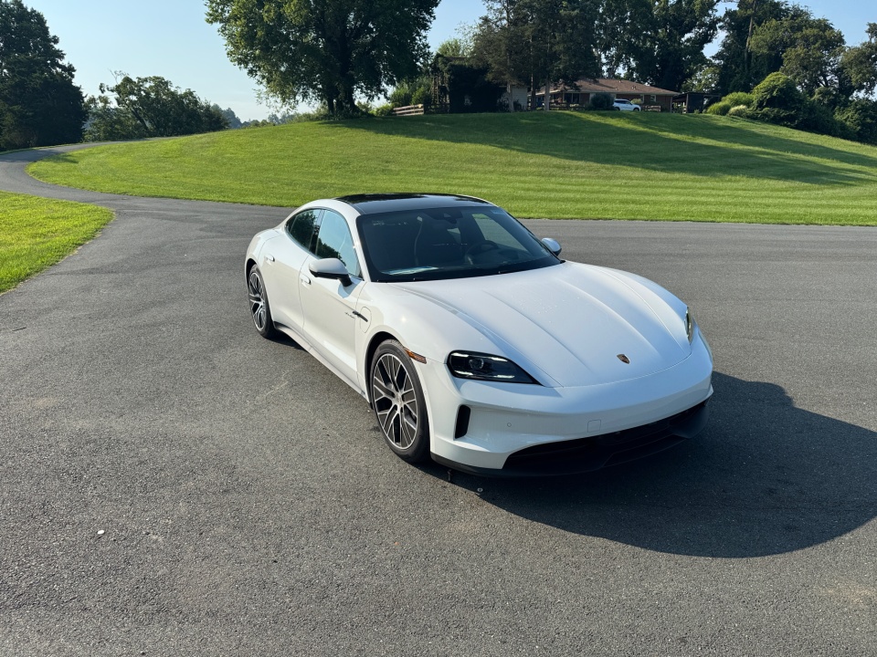 WP0AA2Y18SSA11266 2025 Porsche Taycan