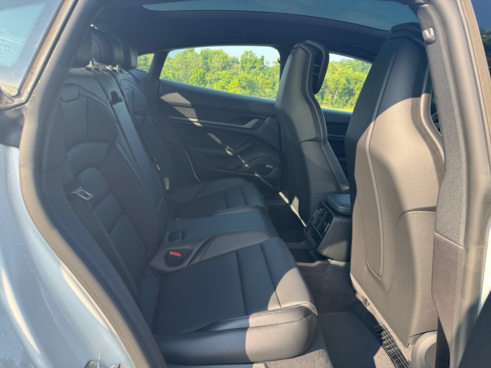 WP0AA2Y18SSA11266 2025 Porsche Taycan