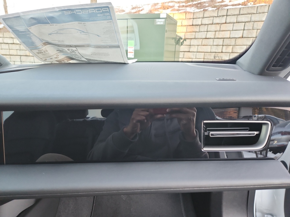 WP0AA2Y18SSA11266 2025 Porsche Taycan