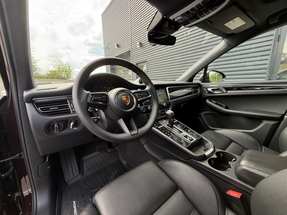 WP1AA2A50TLB12709 2026 Porsche Macan T