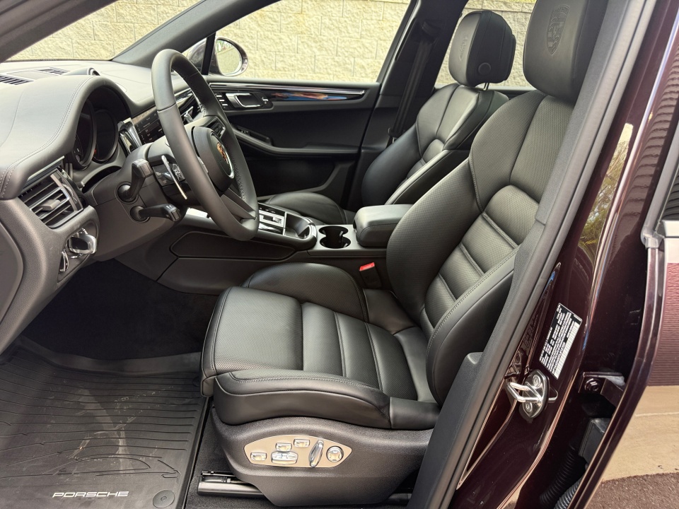 WP1AA2A50TLB12709 2026 Porsche Macan T