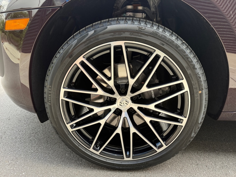 WP1AA2A50TLB12709 2026 Porsche Macan T
